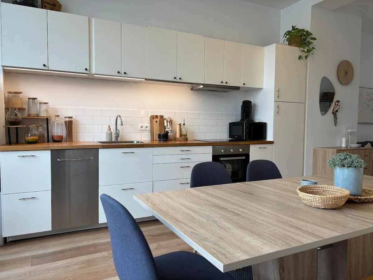 Apartamento Appartement Lumineux Avec Jardin Proche Du Centre Bruxelas