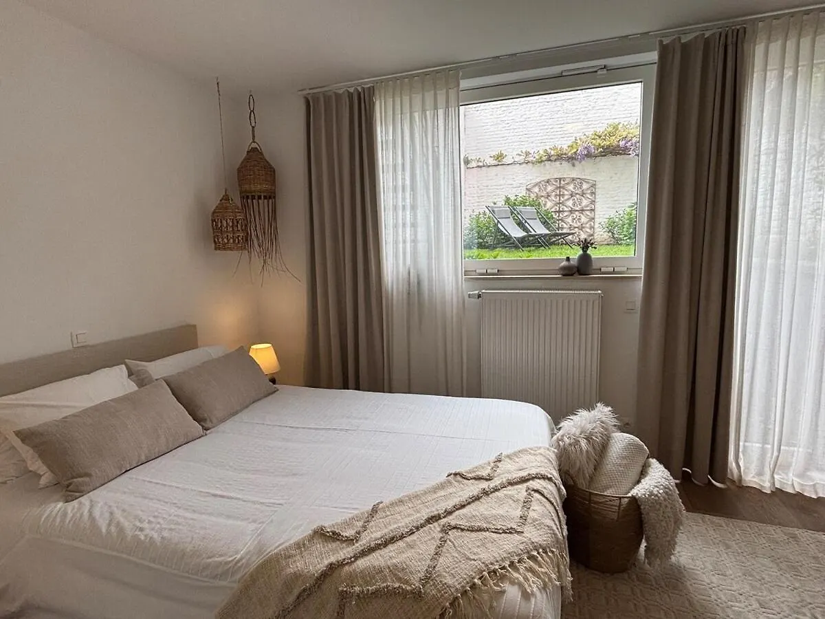 Apartamento Appartement Lumineux Avec Jardin Proche Du Centre Bruxelas